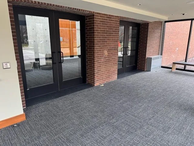 VALONGO BLACK™ 2 cm natural cleft Office Building Fort Worth, IN